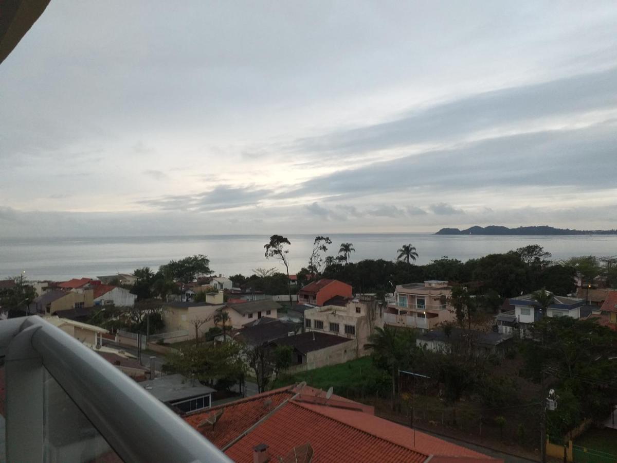 Apartamento Familia Santos 佩尼亚 外观 照片